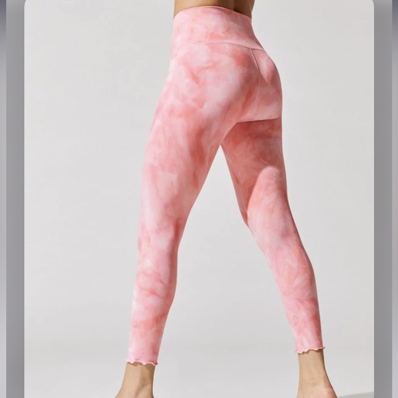 CARBON38 Super Soft Tie Dye 7/8 Legging in Baby Pink Tonal - Picture 5 of 13